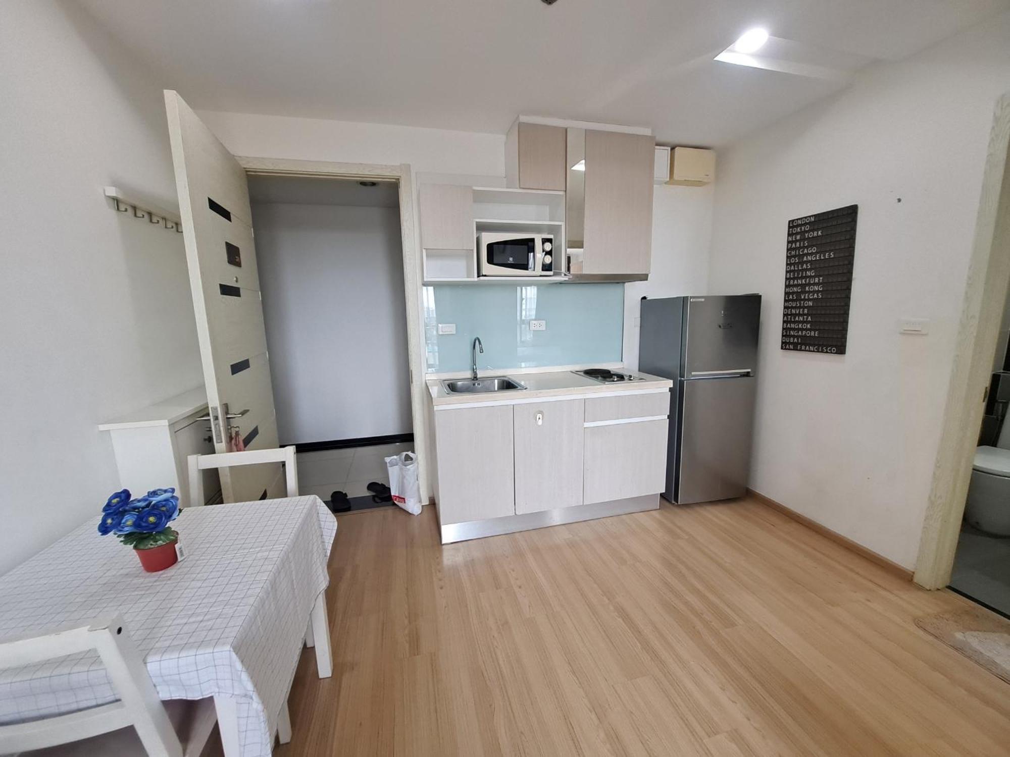 Condo In Bangkok With Swimming Pool Near Malls And Train Ngoại thất bức ảnh